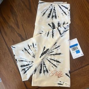 Nike Dri-Fit Tight Fit 7” Nike One Shorts